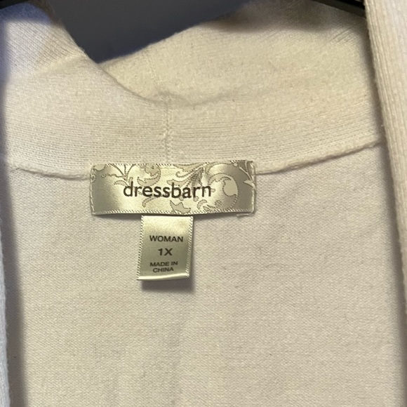 Cute dress barn sweater - Picture 2 of 3